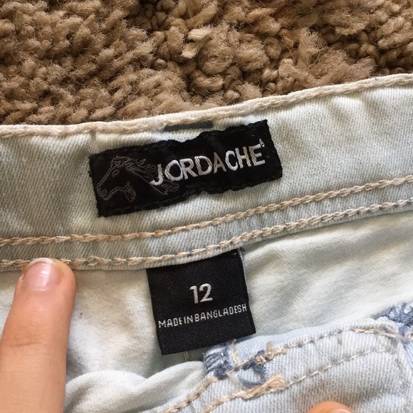 Shorts - Picture 3 of 3